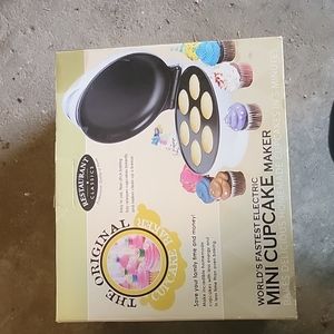Mini cupcake maker
